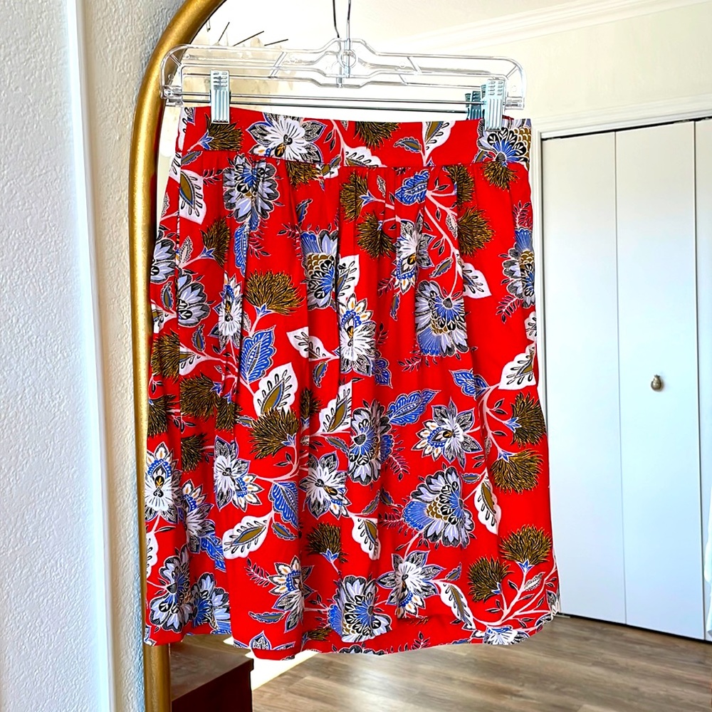 Loft alone skirt Petite